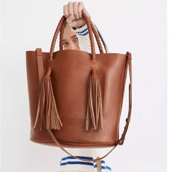 New! Madewell The Tasseled Bucket Bag‎ - Picture 1 of 16